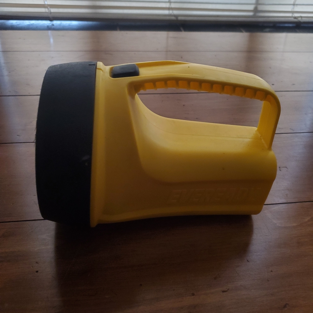 Eveready Led floating lantern
